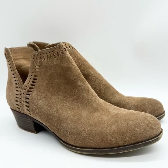 Lucky Brand Bustina Suede Perforated Dip Side Bootie Tan Size 8.5 Boho Office - Picture 1 of 13